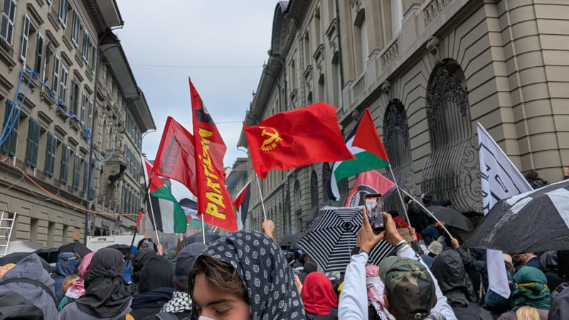 Bern'de on binler Filistin'le dayanma eyleminde bulutu
