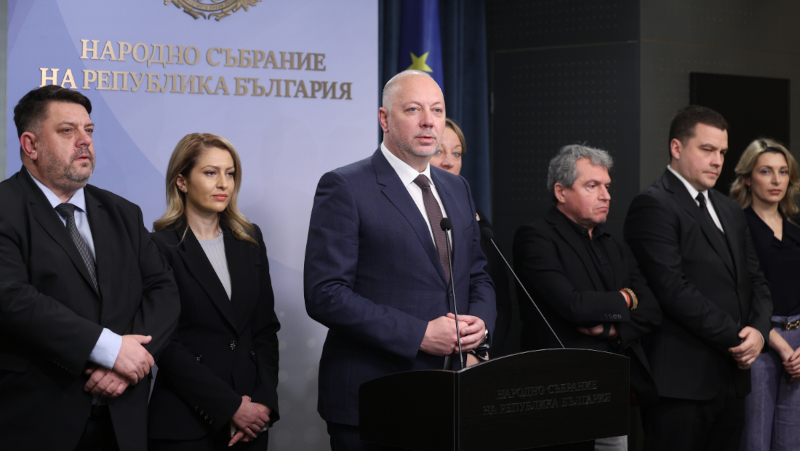 Bulgaristan Babakan Rosen Jelyazkov istifa etti