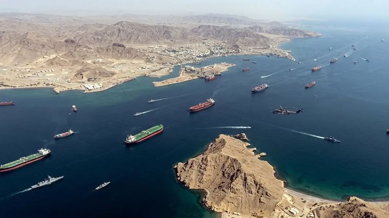 Hürmüz Bo�az� fiilen kapand�