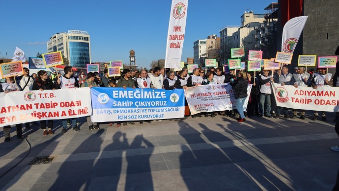 'Beyaz Yürüyü�' ba�lad�: Ba�ka bir sa�l�k sistemi mümkün