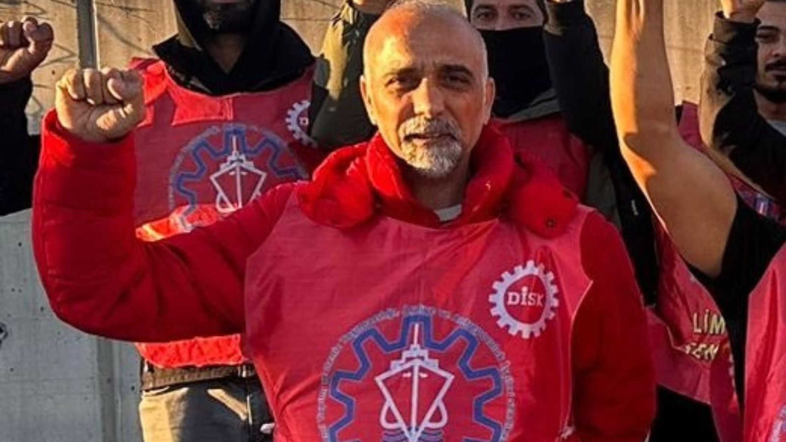 Gözalt�ndaki sendikac� Yurtsever'den depo i�çilerine mesaj