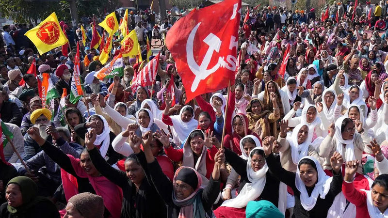 Özkan Özdemir yazd� / Hindistan'da gerici Modi rejimine kar�� i�çi direni�leri kitleselle�iyor